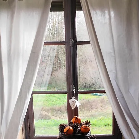 Charmante Maisonnette En Pierre Pres D'epinal - Fr-1-589-804 Uzemain